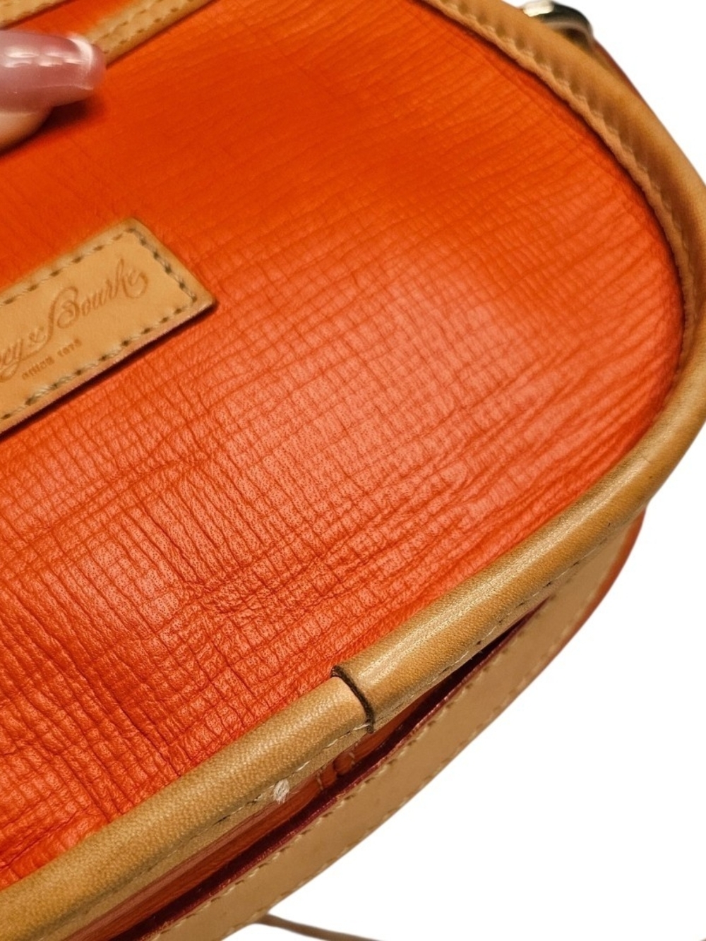 Vintage Dooney & Bourke Orange All Weather Leather Crossbody Bag AWL Equestrian - Picture 13 of 13